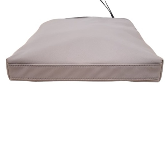 Kate Spade Wilson Road Dessi Bag in Grey Nylon and Leather trim Crossbody purse - Picture 6 of 7